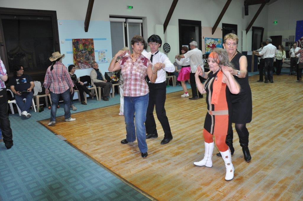 C'est encore toi Puce, qui freine tout le cercle?